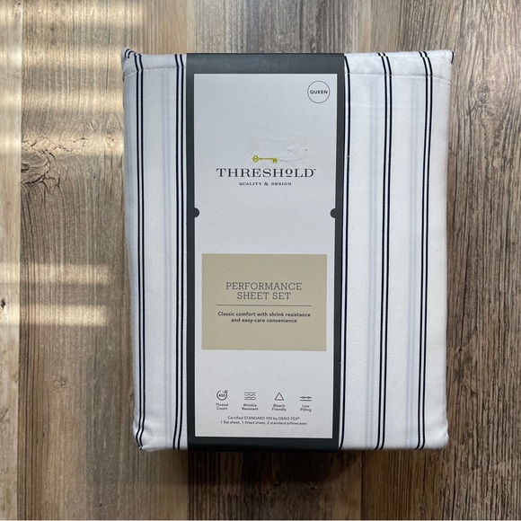 Target Threshold Performance Sheet Set Queen White Black Stripe NWT - Picture 1 of 4